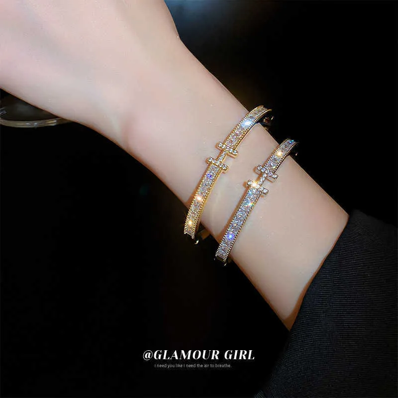 Hremss Luxury Original Bangle till salu 2023 Nya armband Women's Zircon Letter Snap Avancerad solid full diamant mångsidig med riktig logotyp