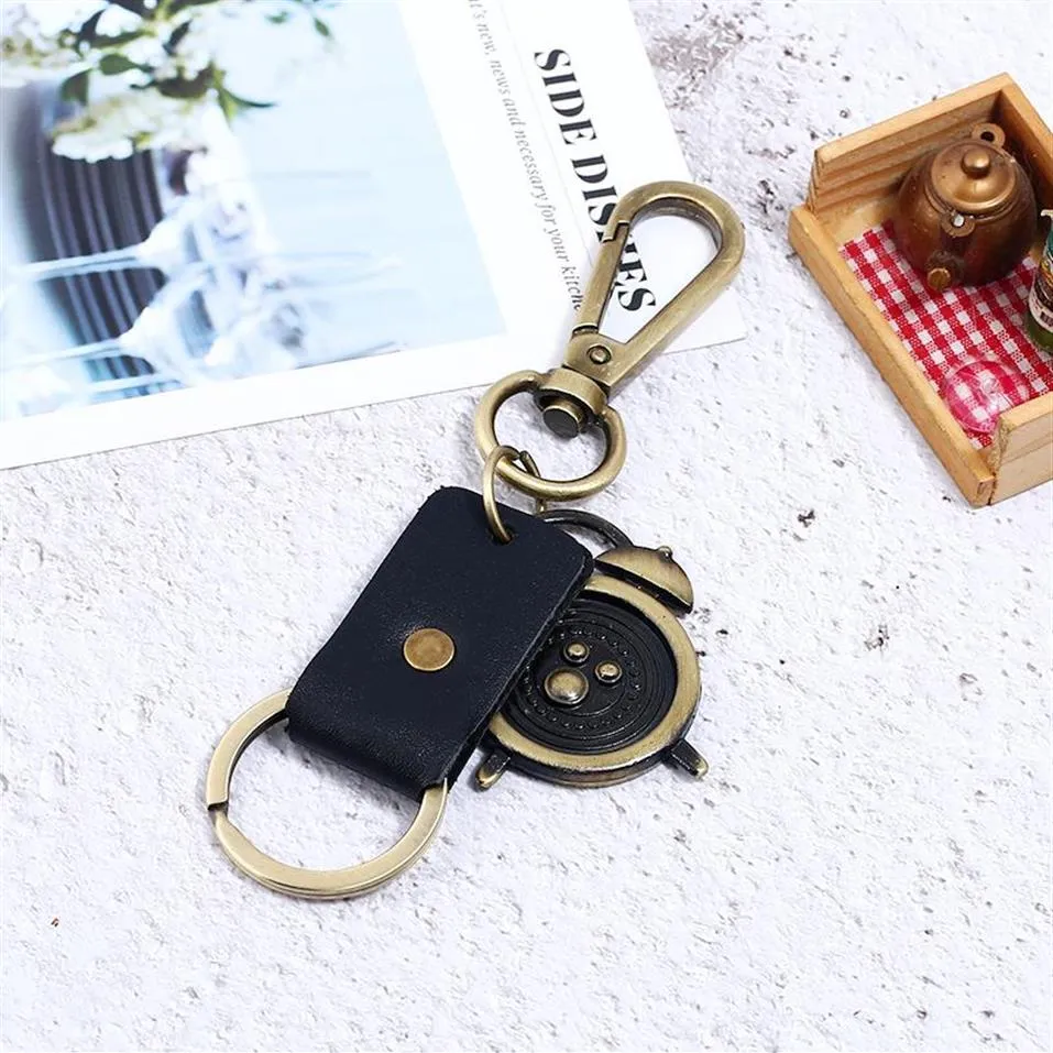 Keychains Fashion Vintage Car Key Chain Alloy Alarm Clock Pendants Leather Bag Accessory Keyring Keychain Hiphop Retro Unisex Jewe305S