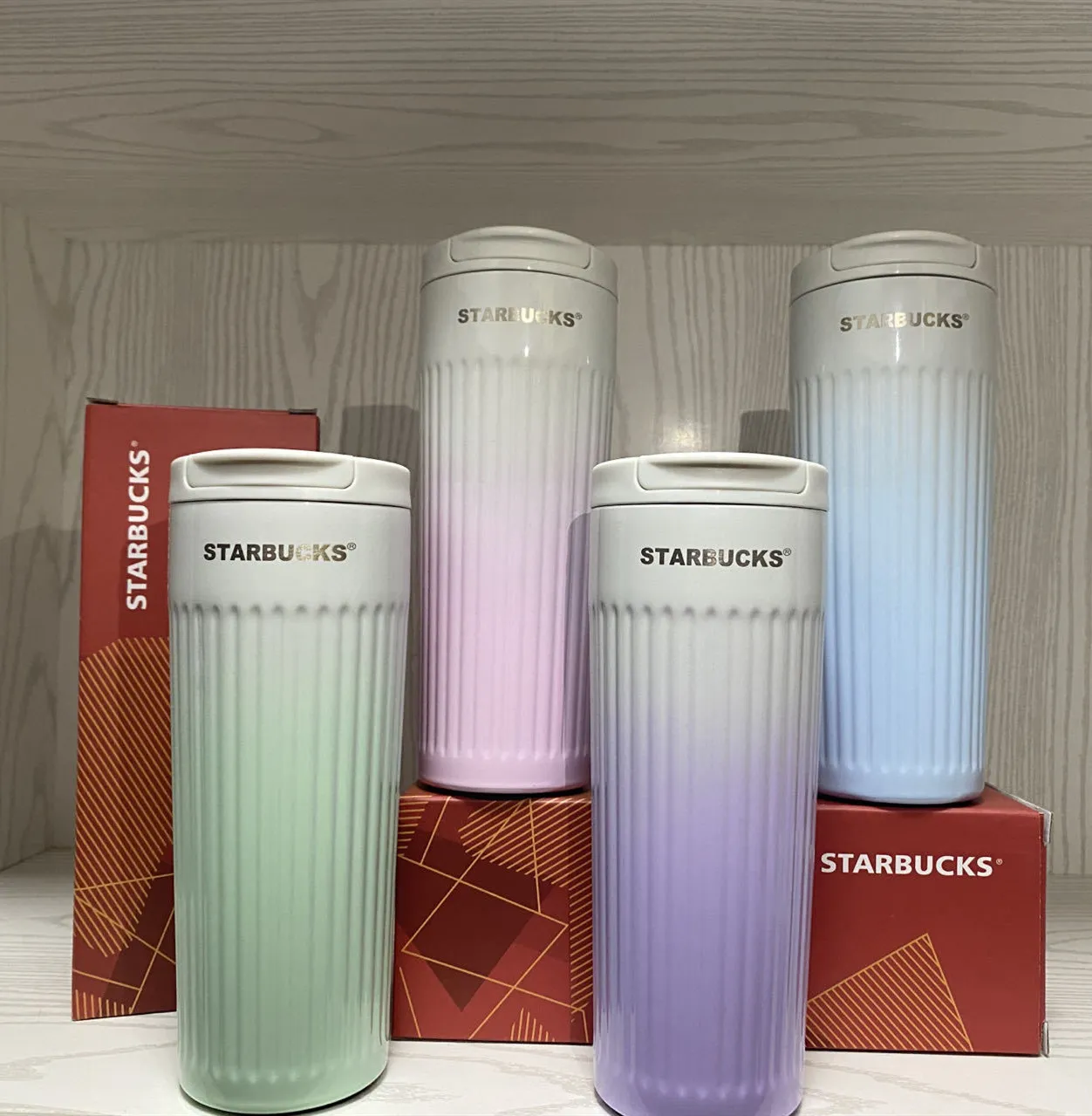 Tumblers randig isolerad kopp ljusfärgad vattenkoppdesigner kaffekopp Högtemperaturbeständig bil kopp födelsedagspresent Mugg 401-500 ml