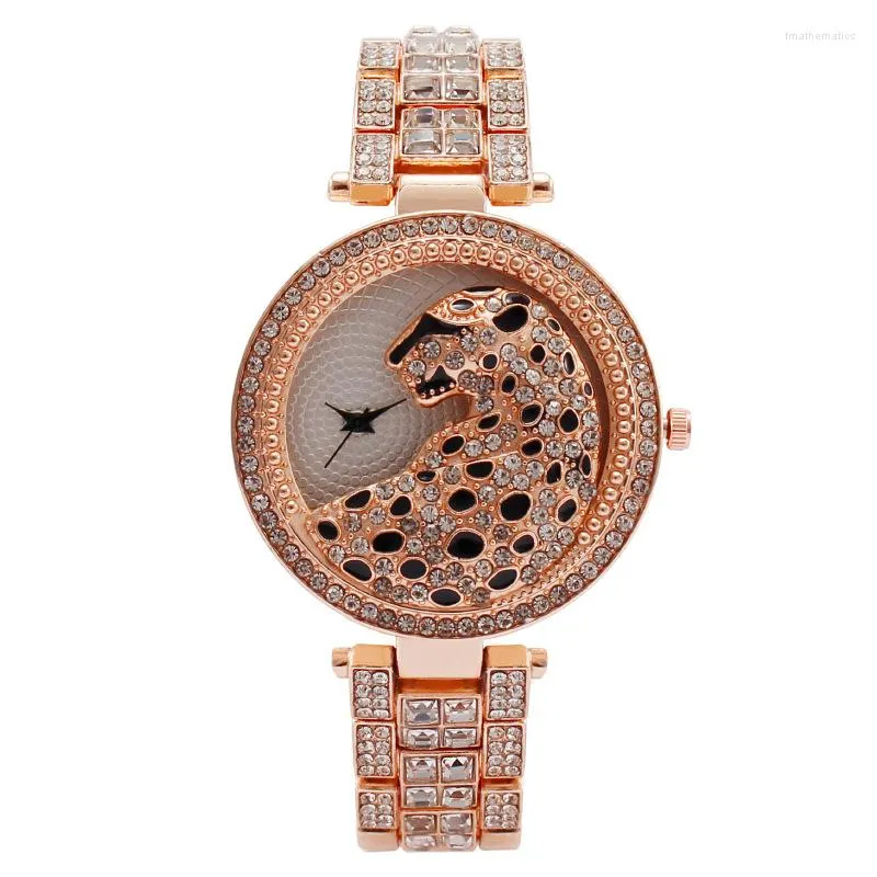 Armbandsur Crystal Diamond Leopard Women Quartz titta på mode bling casual eleganta damer armbandsur tillbehör för