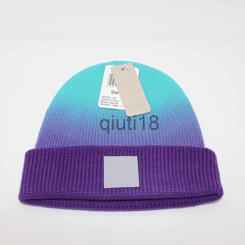 Berretti/berretti con teschio autunno e inverno Berretti con teschio/berretti nuovo cappello beanie sfumato femminile cappello di lana da sci da uomo all'aperto da equitazione caldo cappello lavorato a maglia chapeau x0922