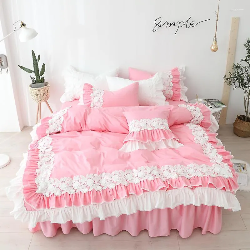 Set di biancheria da letto Set di fiori di pizzo stile coreano principessa rosa tinta unita camera da letto copripiumino copriletto gonna letto federe in cotone