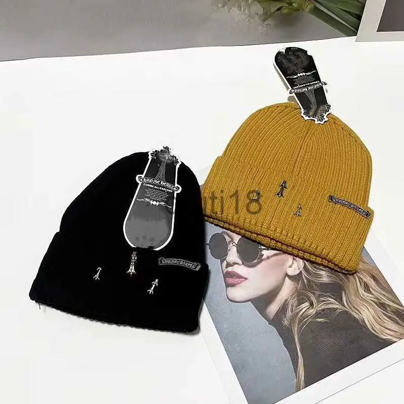 Beanie/Kafatası Kapakları Kadın Şapkası Çapraz Demir Mark Kapalı Yün Kapalı Kapalı Ayak Tip Beanie Hat Erkekler Sonbahar Ay Kasım Şapkaları Tide X0922