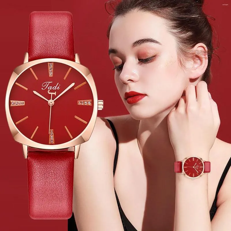 Armbandsur Luxury Lady Watches Red Ladies Quartz Watch With Snake Mönster äkta läderband Enkel kvinna