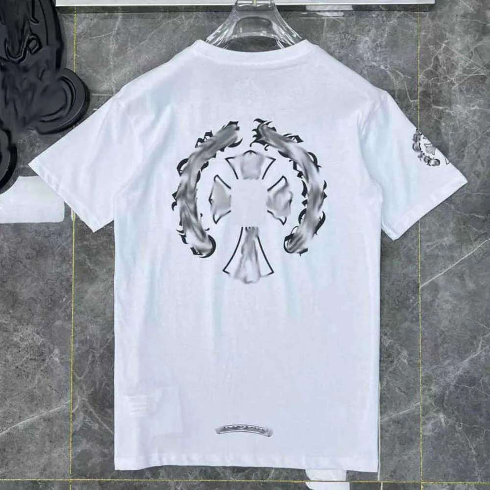 Męska luksusowa moda T-koszulki marka che serc koszulki projektanci mężczyźni kobiety topy tees horseshoe sanskrit cross print bawełna T-shirt luźne krótkie rękawie m8mb