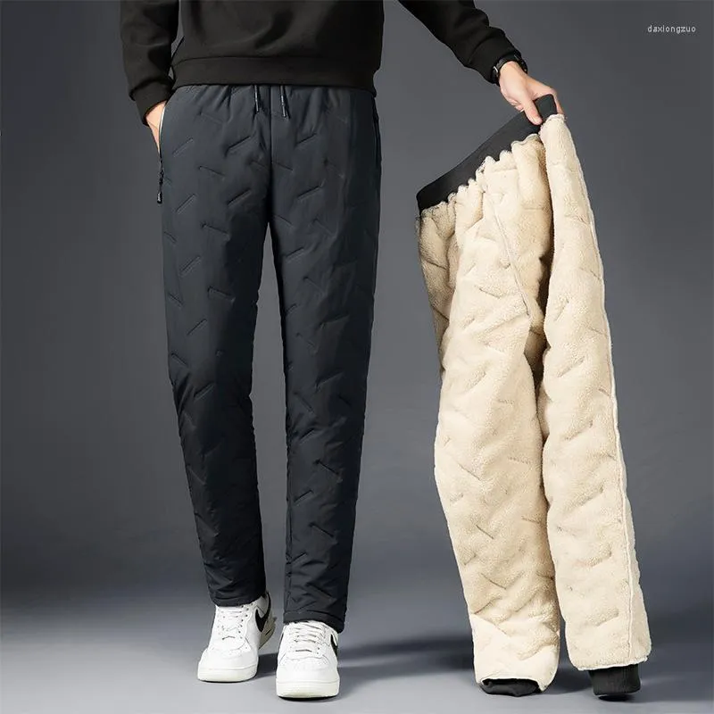Pantaloni da uomo in cotone più pile ispessito agnello casual invernale taglie forti per uomo pantaloni sportivi termici movimento tendenza 7XL
