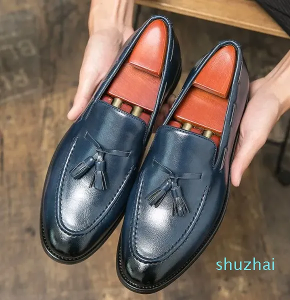 Chaussures habillées mocassins pour hommes conduite décontractée marche pantoufles pour hommes confortables en cuir doux Oxfords mariage