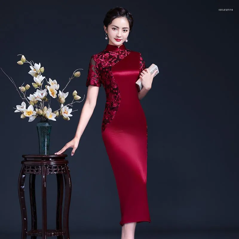 Etniska kläder Yourqipao 2023 Kinesisk traditionell broderi cheongsam röd mor till bruden klänning långa bröllop gästfest aftonklänningar