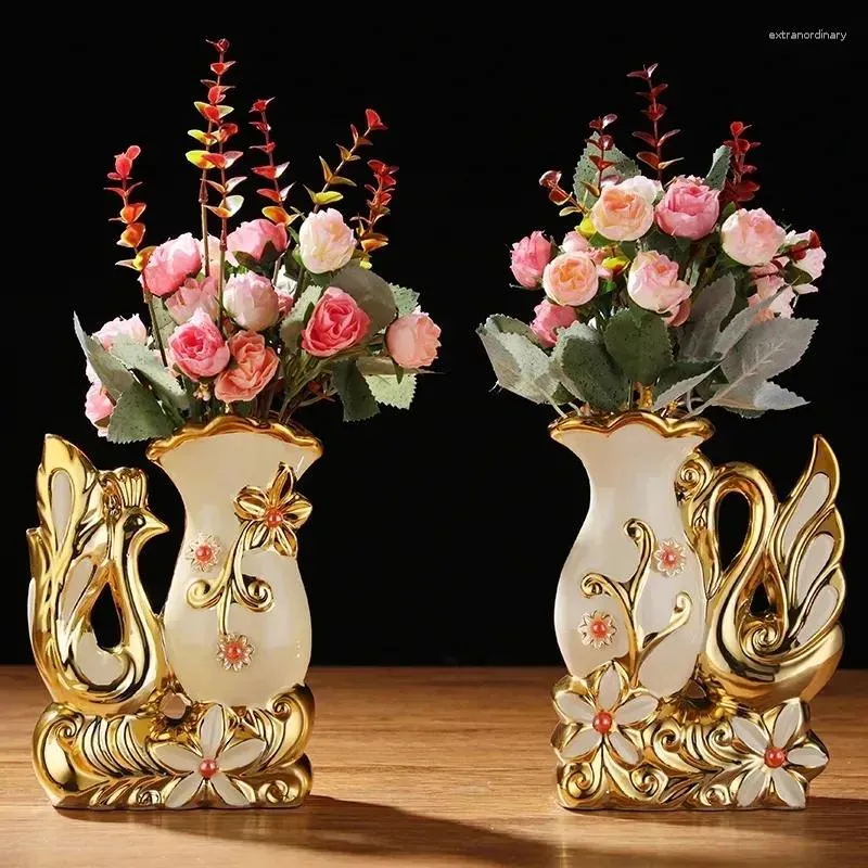 Vazen Een paar keramische gouden vazen arrangement eettafel woondecoratie accessoires creatieve zwaanliefhebbers