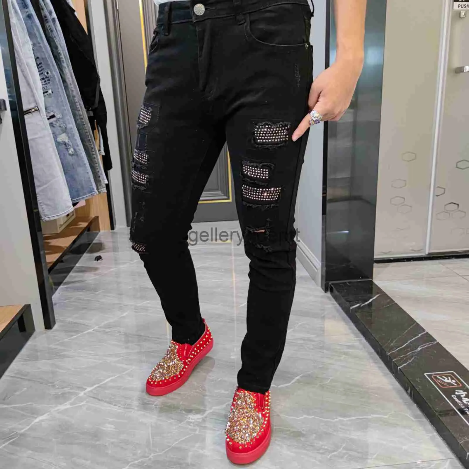 Męskie dżinsy Black Hole Jean Pants Rhinestones Patchwork Ripped Rajstopy Jean Men Europejska marka Jean Pant Men Slim Drenose Jean Denim spodnie J230922