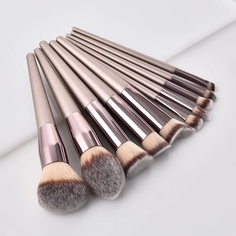 Makeup Brushes Narzędzia gorące szampana zestaw dla kobiet kosmetyczny podkład w proszku rumieniec cień do powiek kabuki mieszanie makijażu pędzla Beauty 230922