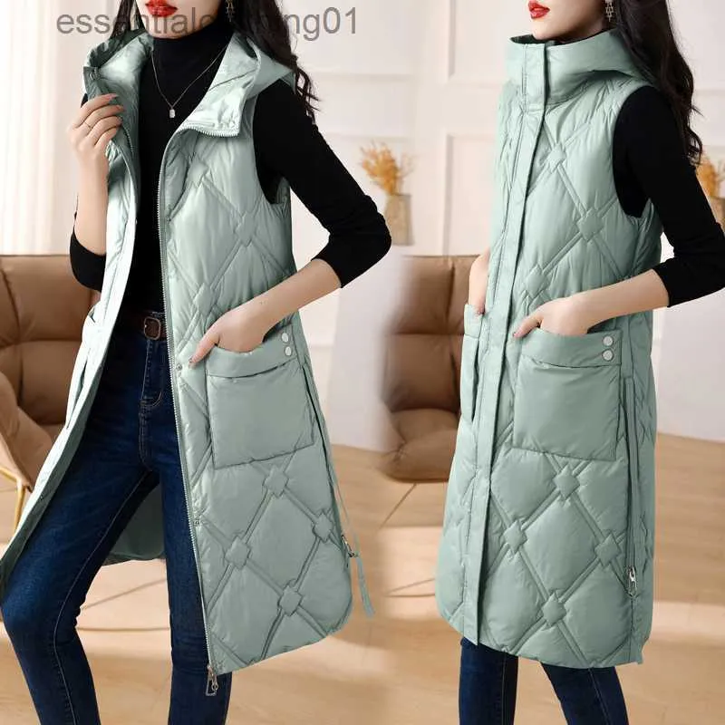 女性のベスト新しいファッション秋の冬女性温かいベストジャケット長いウエストコートスリムなノースリーブジャケットコート女性ダウンコットンフード付きベストL230922