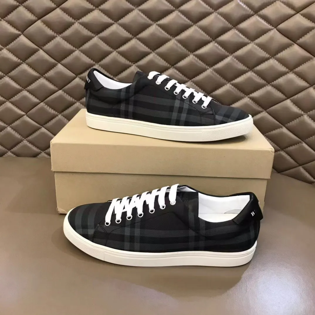 Checkered tennis shop shoes