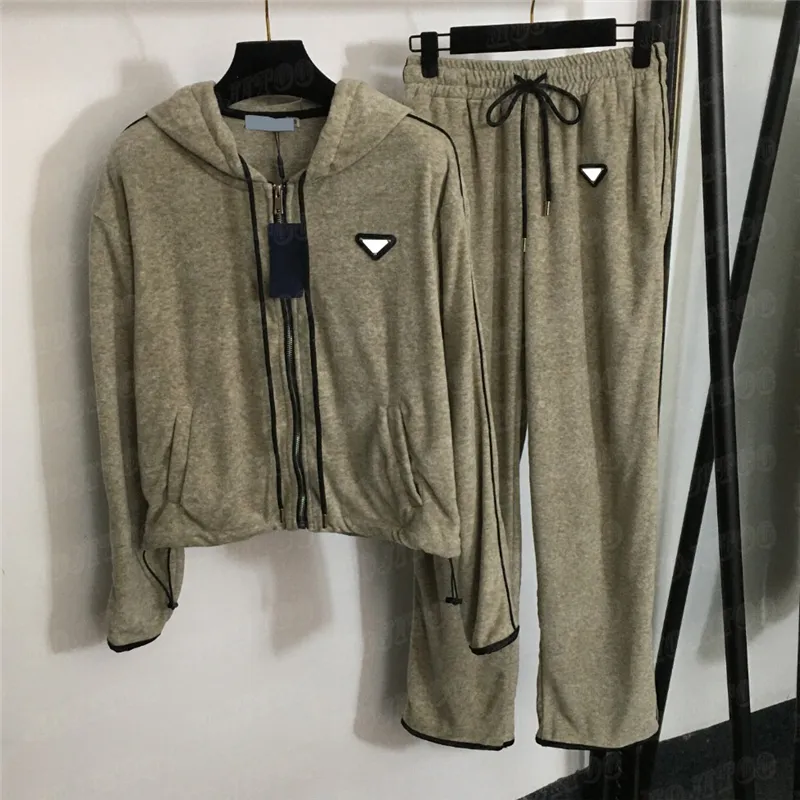 Metal Badge Coats Casual Pants Tracksuits Women Sports Sours Long Sleeve Hooded Zipper Jacket Sports Pant Two Piece