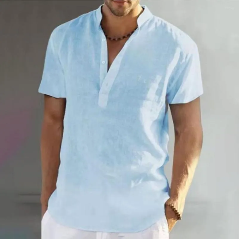 Stylowe letnie stojaki męskie koszule Stylowe stoisko letnie koszulka w szyku w segmencie solidnego koloru luźne pasy z krótkim rękawem Trendowa odzież uliczna dla modnego wyglądu