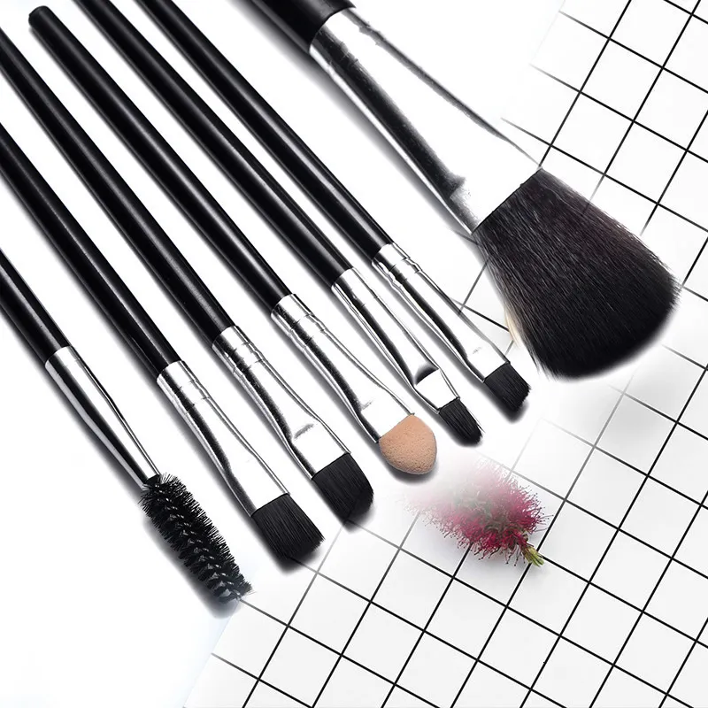 Pincéis de maquiagem ferramentas 7pcs conjunto portátil sombra de olho fundação pó cílios sobrancelha lábio corretivo blush escova de cabelo macio kit cosmético 230922