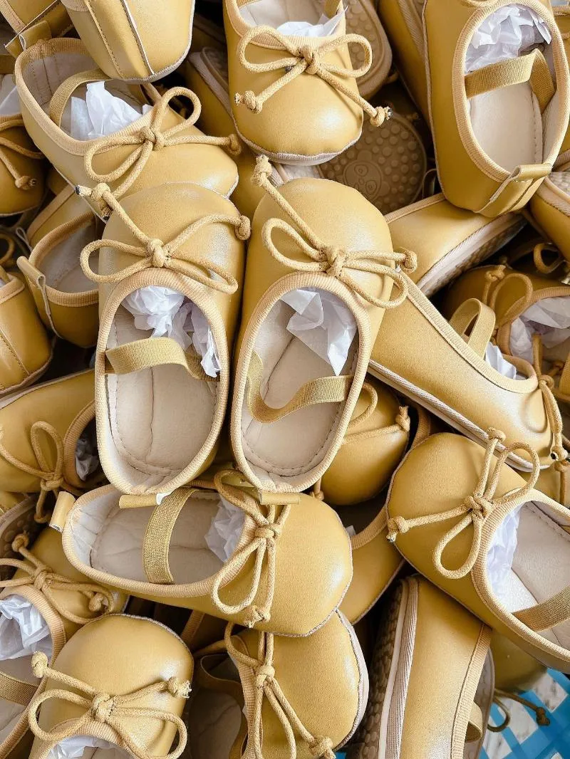 Cheap born shoes sales