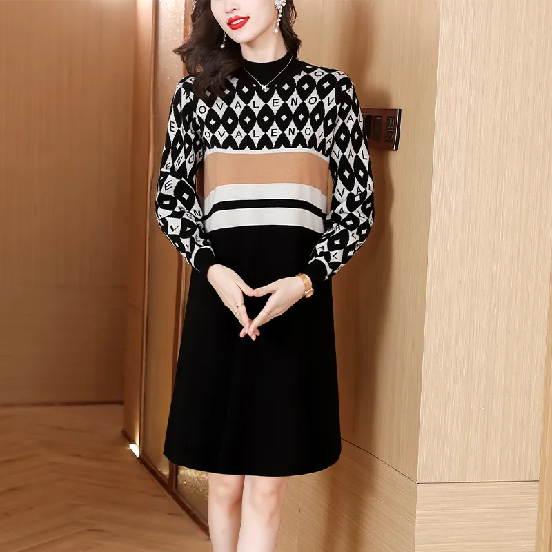 2023 Striped Office Lady Knitted Dress Women Luxury Designer Going Out Vacation Party Graphic Sweaters Dress Autumn Winter Chic Long Sleeve O-Neck Slim Midi Frocks