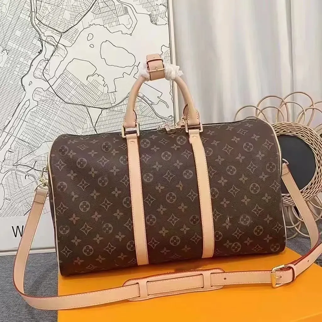 Mode Mannen Vrouwen Reizen Duffle Design Tassen Luxe Merk Designer Bagage Handtassen met Slot Grote Capaciteit Sporttas Maat 54CM