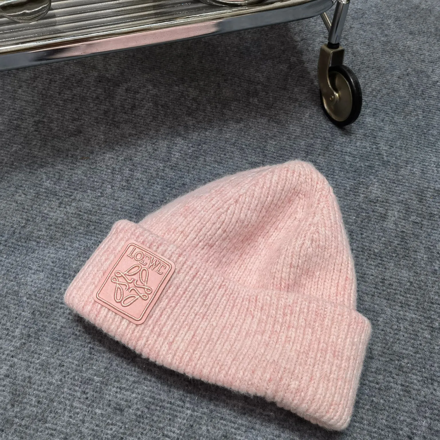Lowewe Designer Beanie Hat Top Quality Knitted Hat Beanie Cap Men