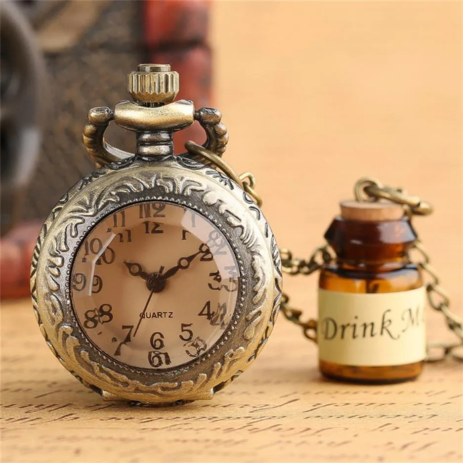 Vintage Creative Drink Me Glass Bottle Pocket Watches Quartz Analog Klocka för kvinnor Lady Girl Clock Halsband Pendant Chain Gift240R