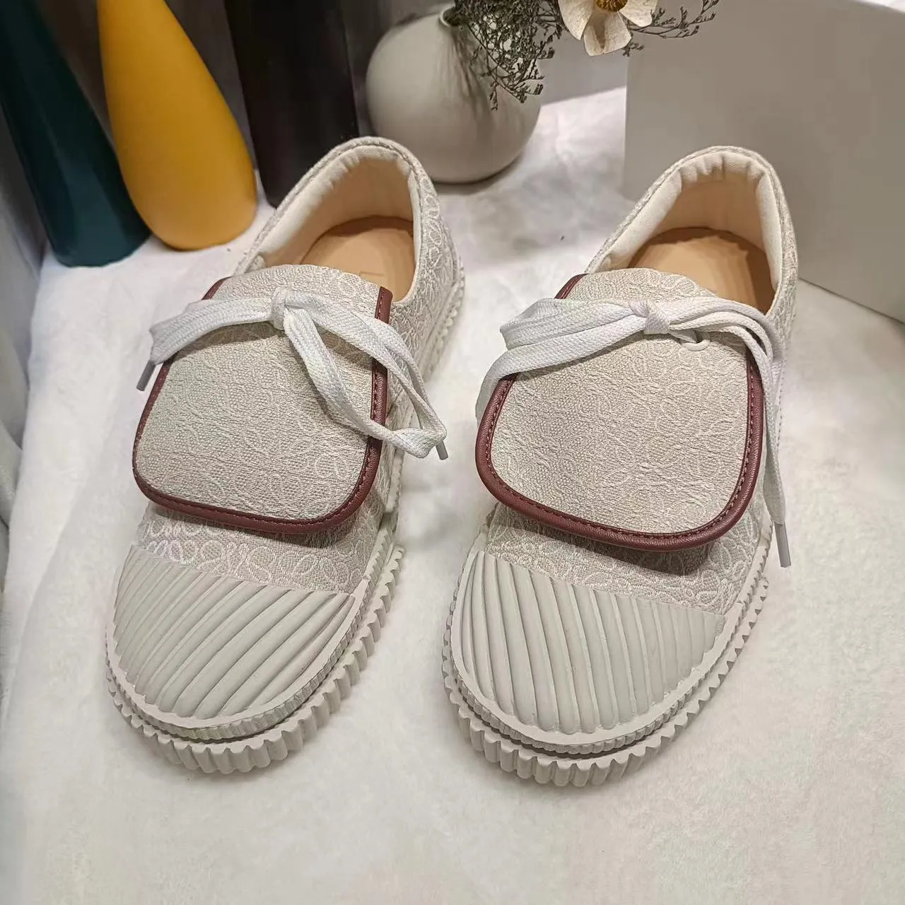 Projektant Canvas Terra vulca koronkowe buty damskie luksusowe buty swobodne buty przepływowe zamsz Suede Sneaker miękki miód gumowa fala podeszwa około 04