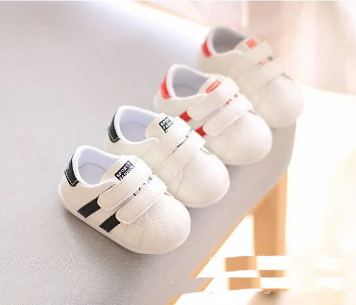 Första Walkers Classic Kids Boy Girl Floor Shoes Autumn Fashion Pu Stripe Non-Slip Soft Toddlers Shoes 0-3T