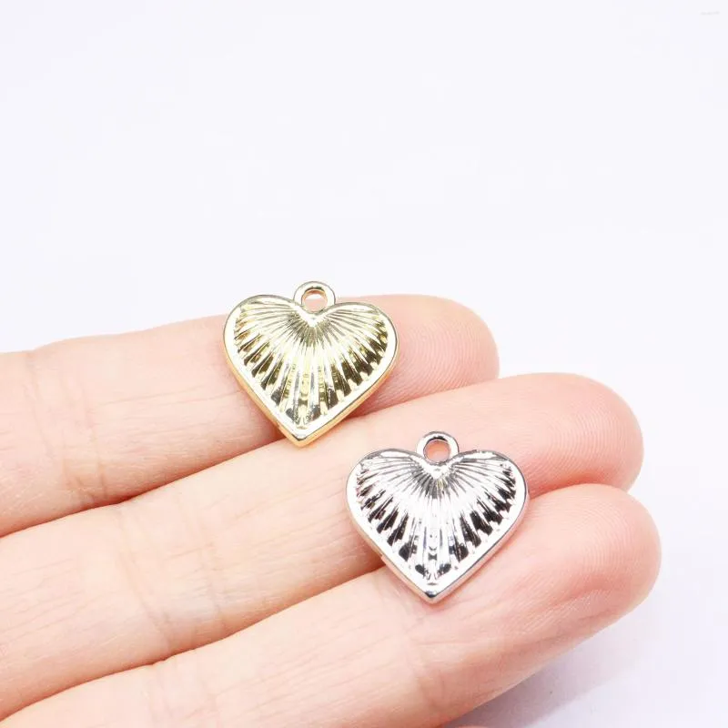 Charms 10 stks Mooi Gepolijst Oppervlak 3D Hart DIY Handwerk Vrouwen Meisje Mode-sieraden Nikkel Blad Cadmiumvrij