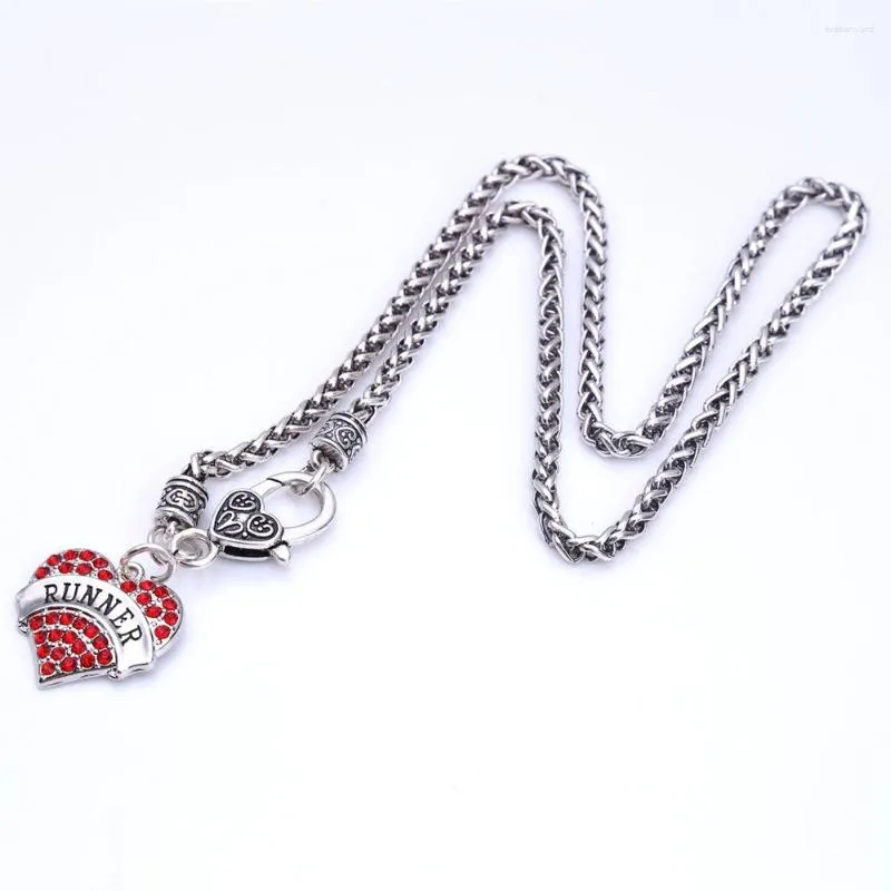 Pendentif Colliers Drop Arrivée Rhodium Plaqué Zinc Clouté avec des cristaux étincelants Runner Heart Collier de chaîne de blé