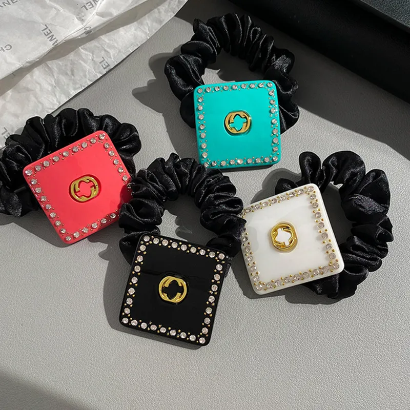 Women Letter Square Acrylic Scrunchies Cute Letter Elastic Hair Band för Gift Party