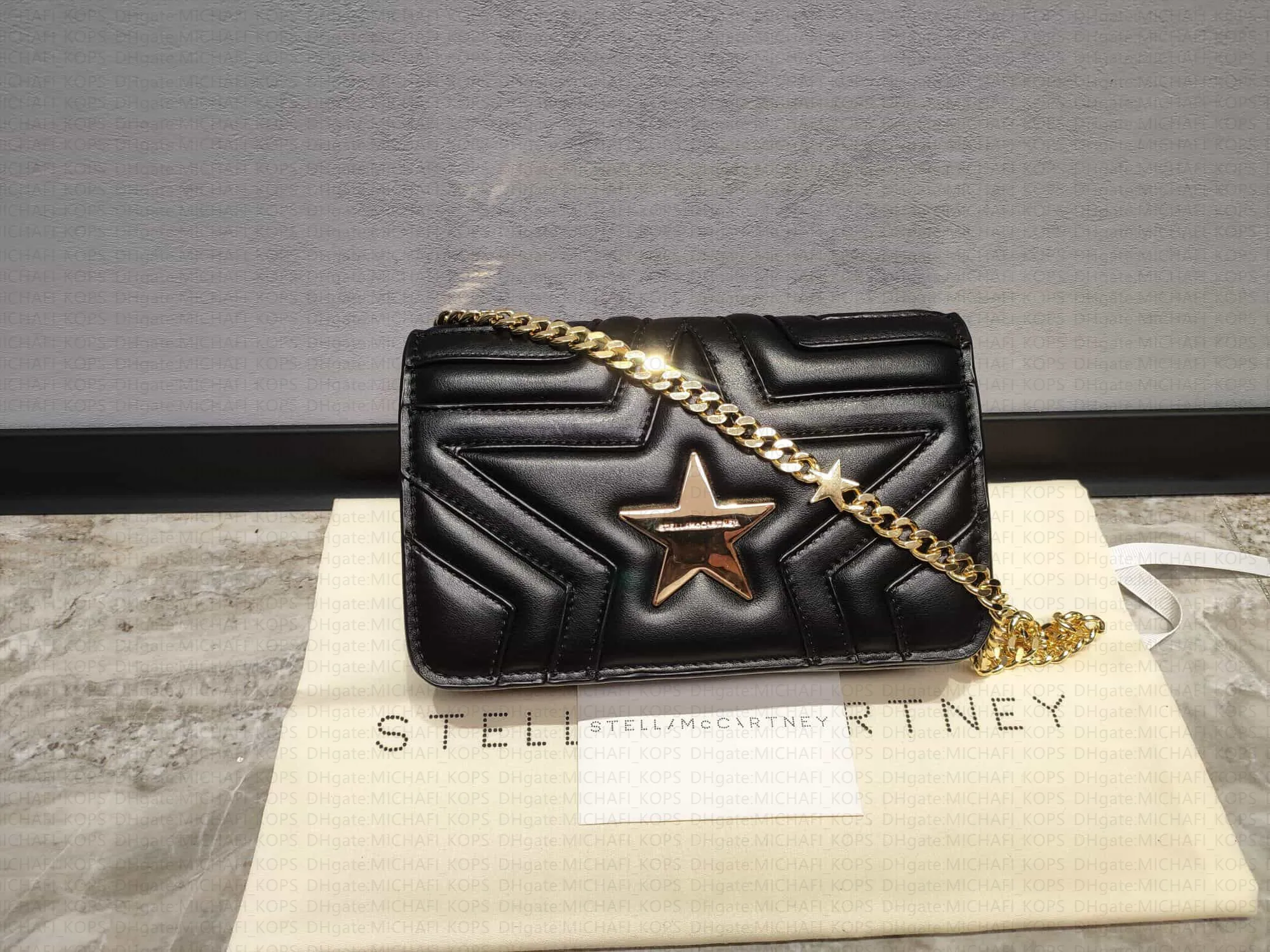 Stella McCartney 1: 1 Espelho Qualidade Moderna Acolchoada Couro Genuíno Bolsa Feminina Crossbody Five Point Star Metal Lantejoulas Emblem Stripe Bolsa de Designer com Cartão Saco de Pó