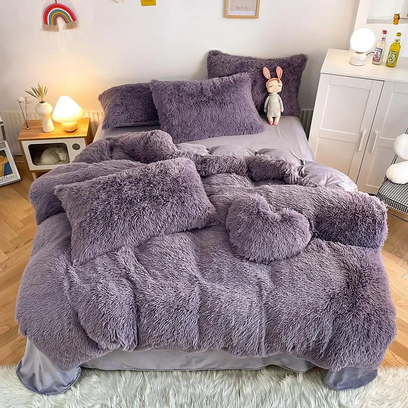 Set di biancheria da letto Set di peluche PapaMima, morbida e soffice coperta in pelliccia sintetica, federa, biancheria da letto invernale sfocata