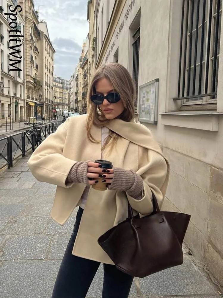 Cappotti corti top da donna