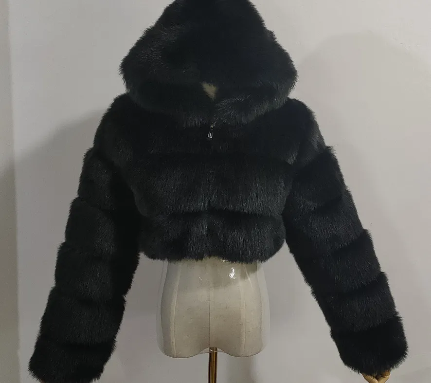 Женское модное пальто из искусственного меха с капюшоном, женское зимнее пальто высокого качества, теплое пушистое пальто, элегантная плюшевая укороченная куртка 230923