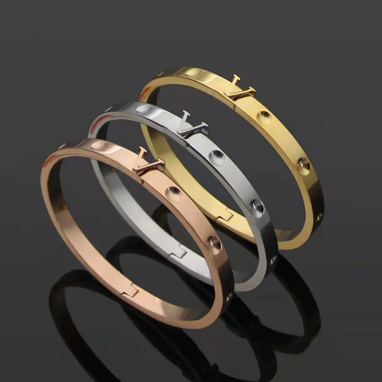 2023 New Titanium Steel Men Bangle 3 Colors Fashion Women's Designer Braclets Classic للجنسين المجوهرات