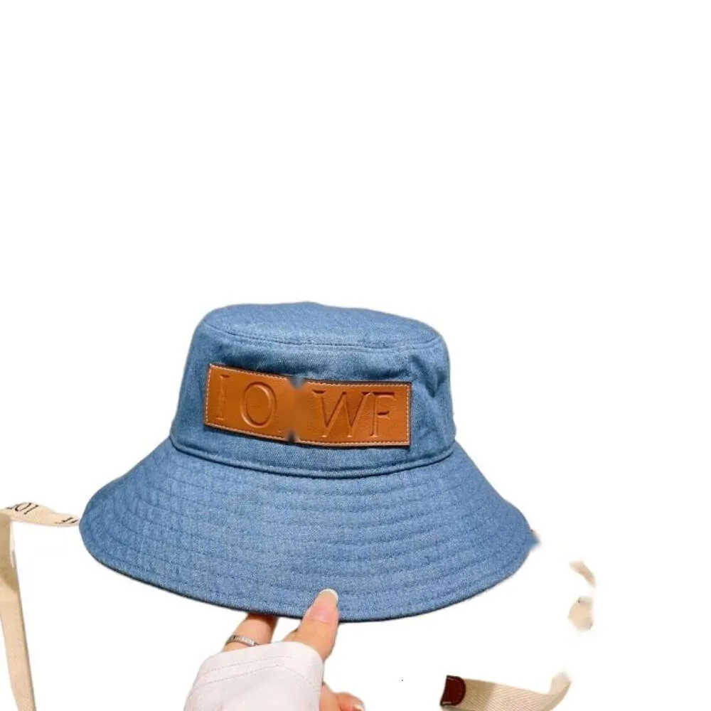 Ball Caps Hats Loewees Designer Top Quality Fashion Luxury for Women Men New Printed Strap Fisherman Net Red Same Leather Label Denim with Box and Letters Sunscreen Ha