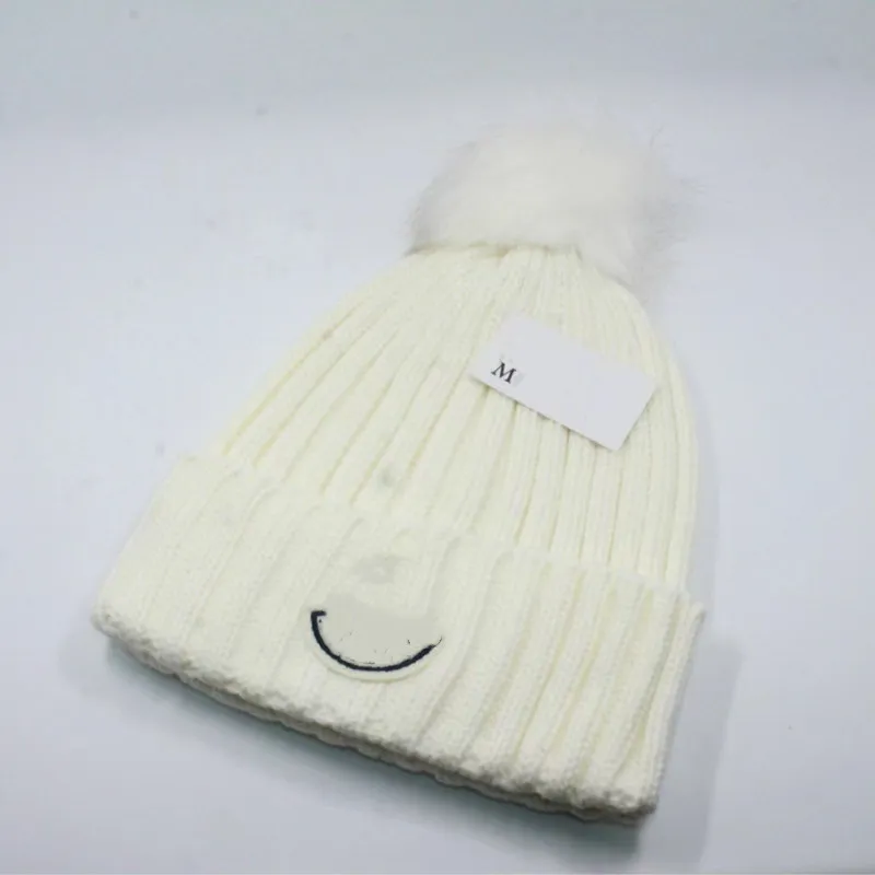 2023 New Designer Wool Hat Men`s and Women`s Winter Warmth Headless Urinal Hat High Quality Personalized Street Couple Hat