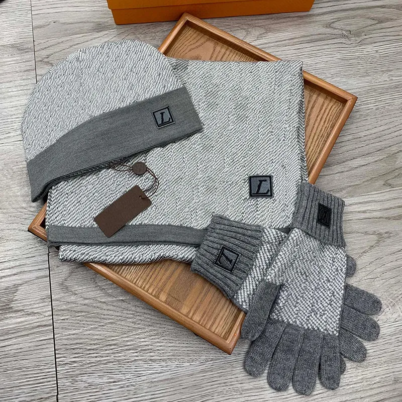 SA Company Mens Hats, Gloves & Scarves in Men's Accessories 