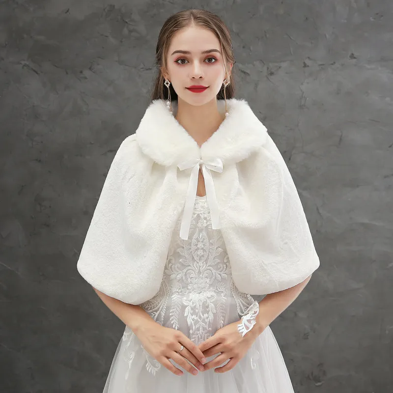 Pelliccia da donna Pelliccia sintetica Immagini reali Pelliccia finta invernale Bolero da sposa da sposa Mantello da sposa per donna Disponibile Mantello da sposa Cappotto da sposa Giacca Avvolgente in pelliccia da festa 230923