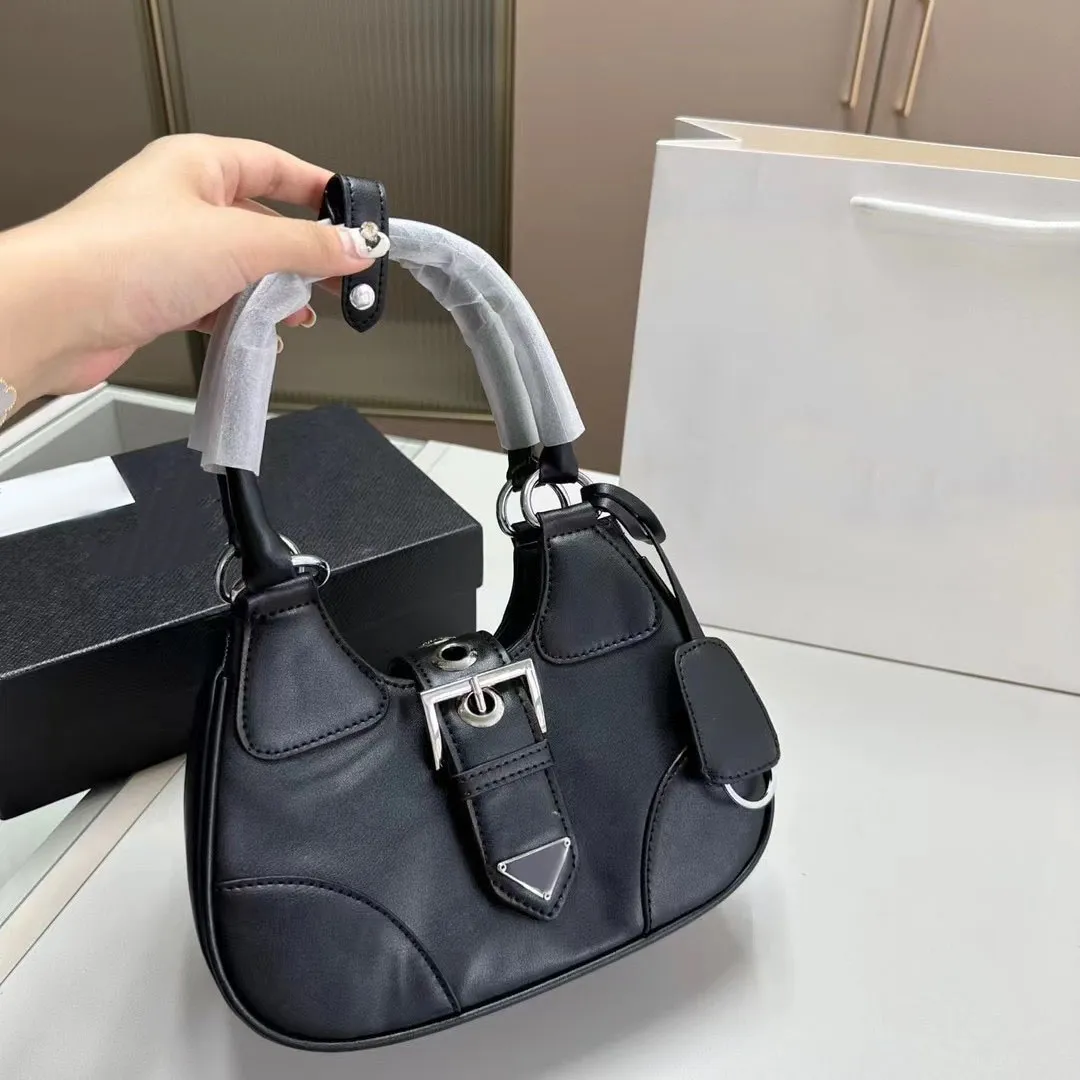 Borsa tote di lusso da donna di design Borsa a tracolla baguette in pelle Borsa errante Borsa moda Specchio Borsa a tracolla quadrata di qualità Borsa a tracolla master Alta qualità