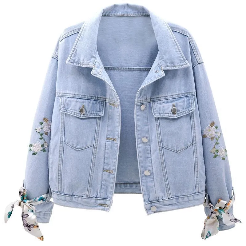 Manteau en denim de styliste pour femmes, écharpe en soie brodée de fleurs amples à la mode avec veste en jean pour femmes, nouvelle collection 2023