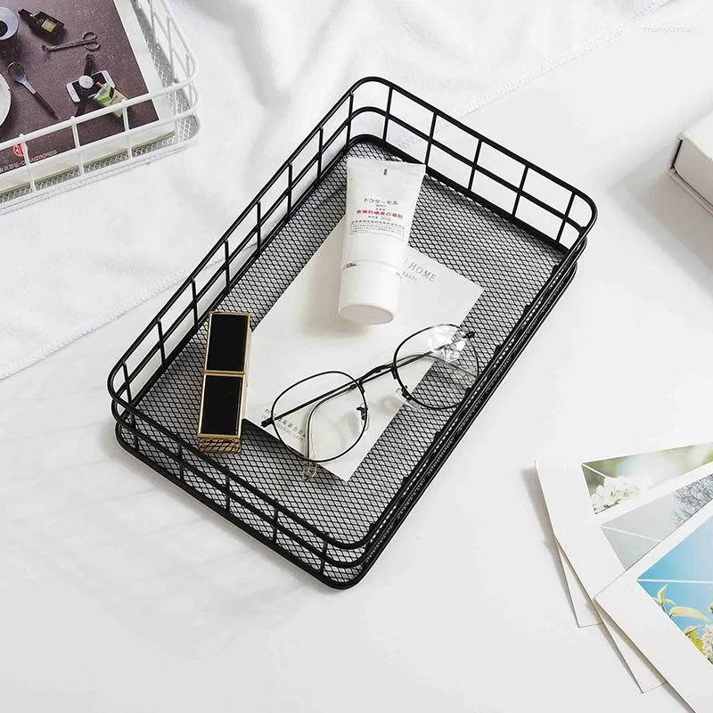 Storage Baskets Iron Black Rectangle Metal Basket Office Sundries Finishing Dressing Table Cosmetics Organizer Makeup Box