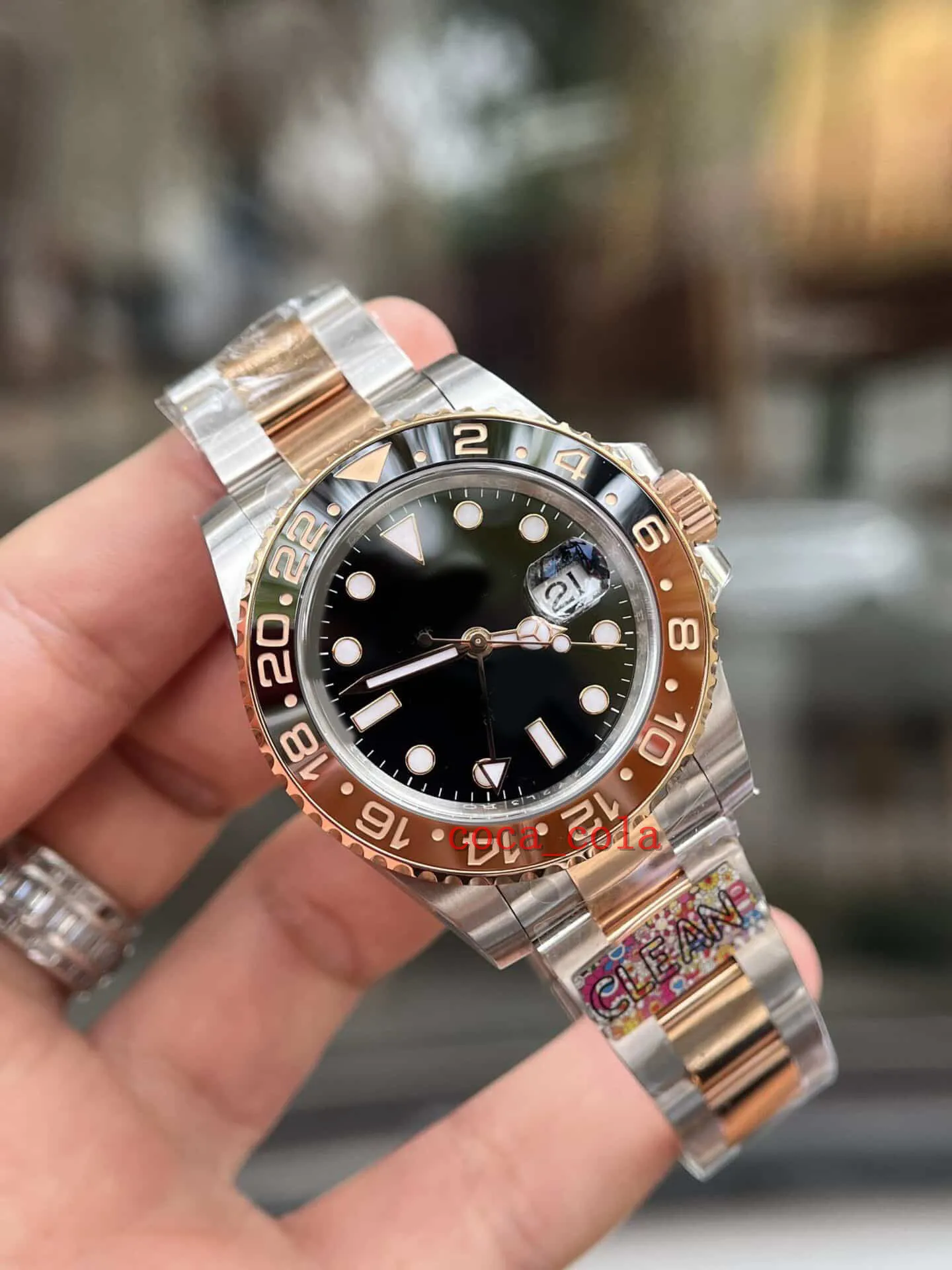 Yepyeni bir 18KT Gül Altın/SS GMT II Kök Bira Modeli 3285 Hareket Otomatik Su Geçirmez Moda Erkekler Saati