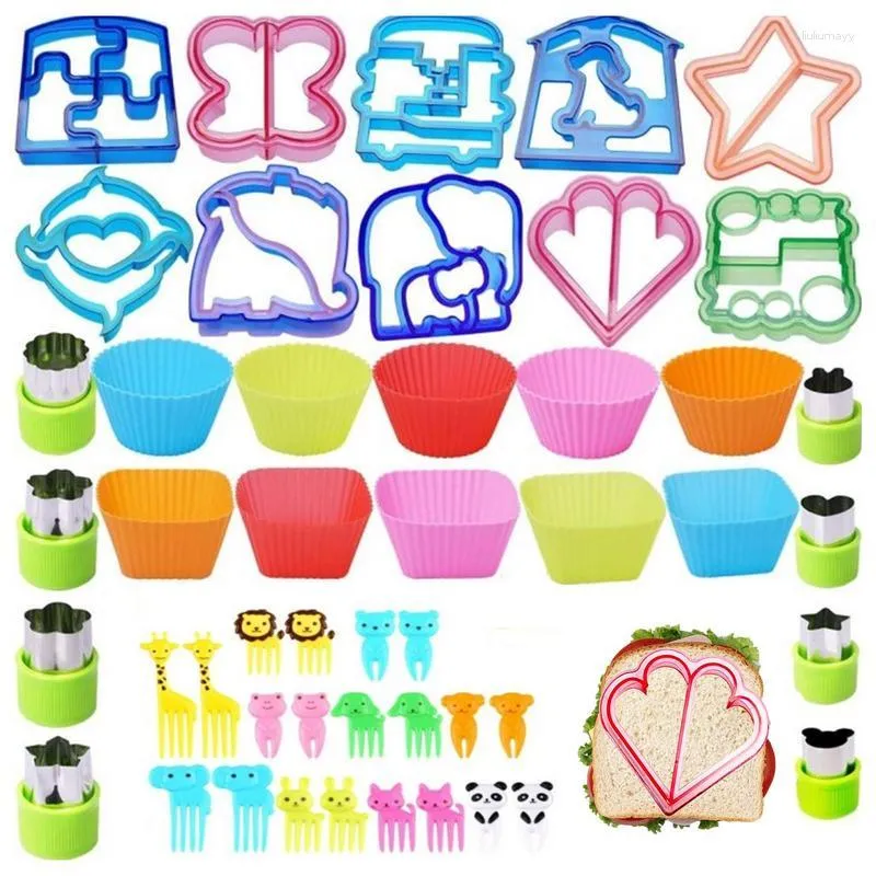 Narzędzia do pieczenia 47PCS Sandwich Cutter Zestaw Food Toast Chleb Form Form Creative Cookie z Putter Pick