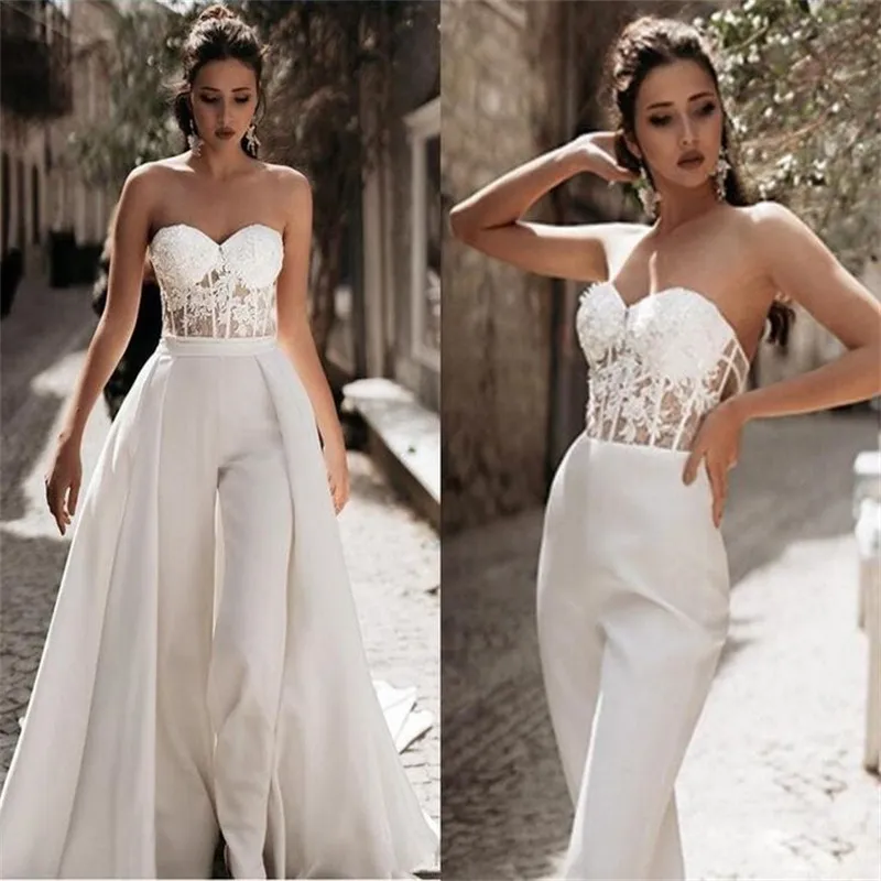 Gatsby Boho Jumpsuit bröllopsklänning med avtagbar kjol 2 i 1 Topp spetsbyxa Bohemisk brudklänning 2024 Arabiska Dubai Luxury Garden Country Bride för kvinnor utomhus