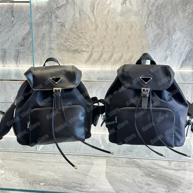 Man Nylon ryggsäck Luxurys Designers Duffle Bag Women Purse Travel Rucksack School Shoulder Bag Satchels Duffle Tote Designer Handväskor Skolväskor ryggsäckar