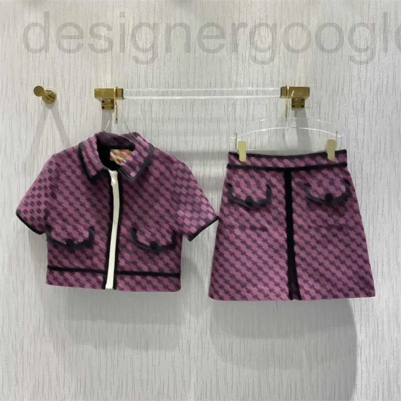 Vestido de dos piezas Chaqueta de diseñador Conjunto de falda Mujeres Telas jacquard Modas Solapa Cremallera Cardigan Abrigo corto Cintura alta Dividir Media falda Chaquetas de diseñador