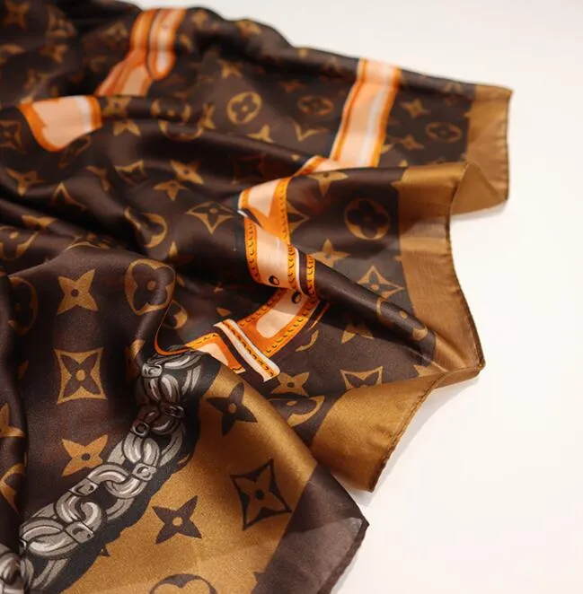 2024 Nuevo Diseñador De Moda Bufanda De Seda Ventas De Lujo Para Mujer  Bufanda Para Las Cuatro Estaciones Estampado Marca L Bufandas De Seda De  14,94 €