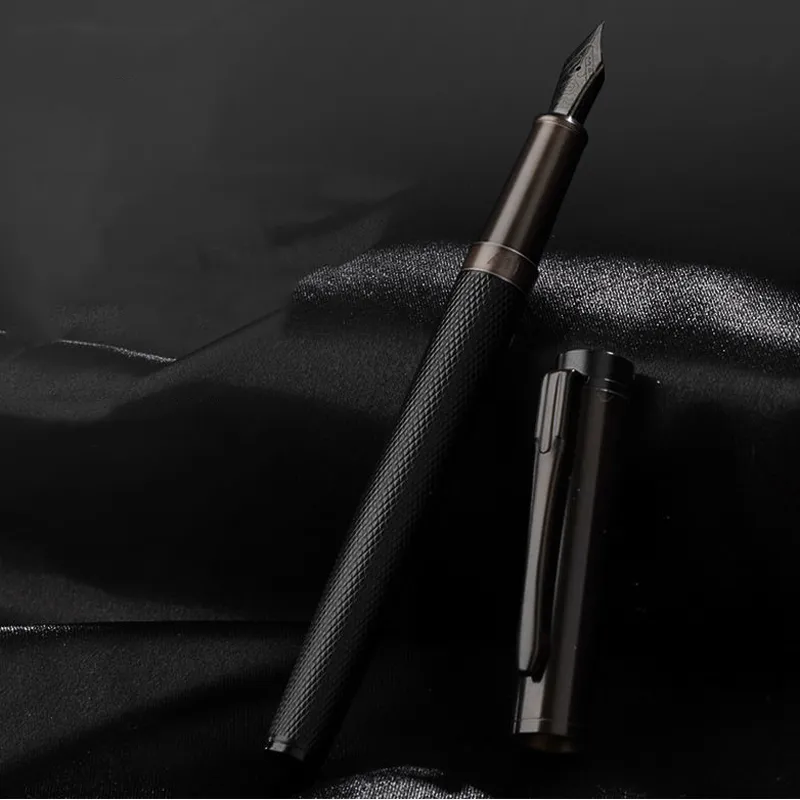 Stylos à plume HERO Forêt Noire Stylo à plume en métal Noir Fine Nib Belle Texture d'arbre Excellente écriture Cadeau Stylo 230923