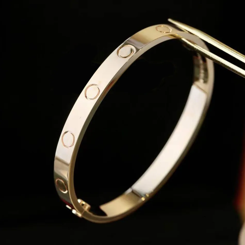 braccialetto di lusso Bracciale designer bracciale donna titanio in acciaio braccialetti di marca gioielli per donne per donne spedizioni gratuite natalizi San Valentino Regali di bellezza